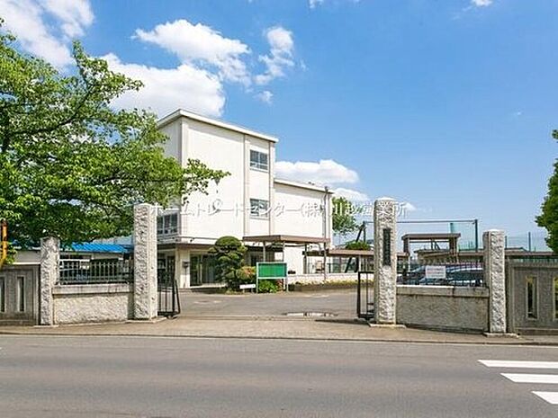 川越市立東中学校(約1,100m)