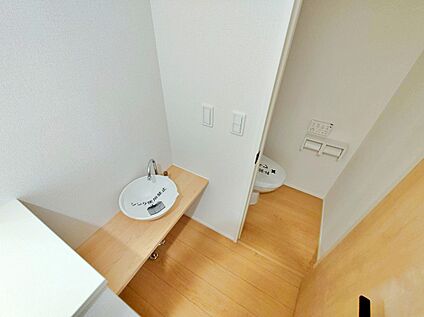 2階トイレに手洗い付き
