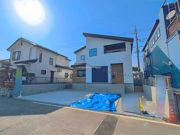【現地外観写真】お子様から「自分の部屋がほしい…」そんな成長もうれしいこの頃。お子様のさらなる成長を共に見守る新築マイホーム。お子様が巣立った後も、豊かな人生も支えてくれる。パートナーのような住まいです☆