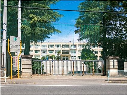 川越市立霞ケ関小学校 750m(徒歩10分)