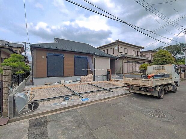 【現地外観写真】住宅性能評価で耐震等級３（最高等級）を取得！お客様を守る大切な住宅だからこそ、第三者の検査を受けて安心して住んでいただける住宅をご案内させて頂きます。その頑丈さを、ぜひ現地にてご体感くださいませ。