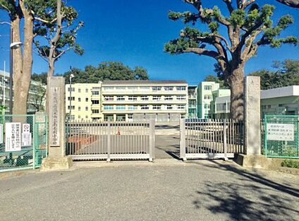 南毛利小学校 1,700m(徒歩22分)