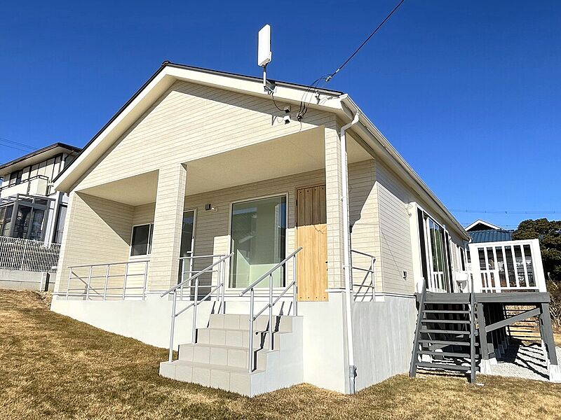 閑静な住宅街に佇むスタイリッシュな平屋建て♪