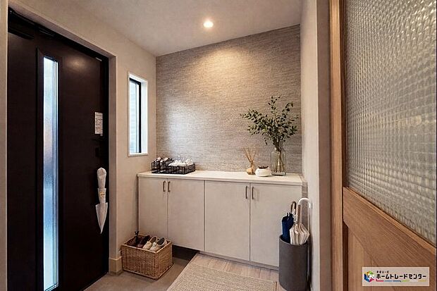 スタイリッシュな木目調の玄関扉がご家族や来訪者を優しく迎えます。※こちらはCGで画像を生成したイメージ画像になります。家具などは付いておりません