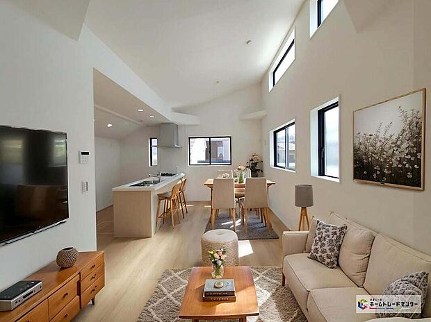 ≪2号棟≫2階リビングにすることで、陽当たりを良くし、人目も気にならずプライバシーを確保することが出来ます。※こちらはCGで画像を生成したイメージ画像になります。家具などは付いておりません。