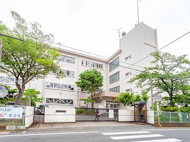 松戸市立第三中学校まで1700m 徒歩22分♪