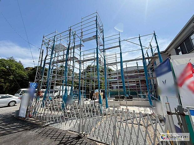 【現地外観写真】
21世紀の森と広場まで徒歩3分☆
安心の住宅性能評価取得物件!住宅性能表示制度で6項目において最高等級を取得♪地震に強い家!