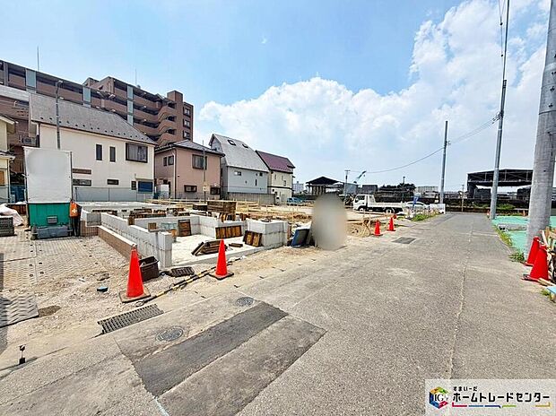 【現地外観写真】
今なら建築中の様子をご覧になることができます!地震に強いオリジナル工法を是非お確かめ下さい♪