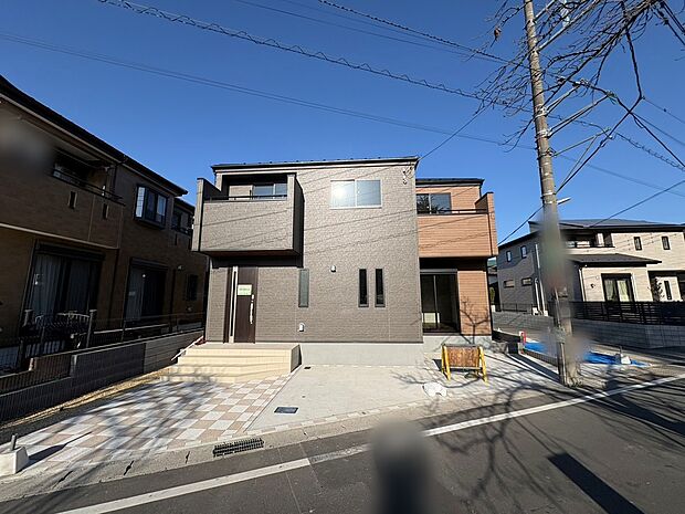 【現地外観写真】資料送付・ご見学即対応!建物完成しておりますので、室内ご内覧いただけます♪ご不明点等、スタッフがしっかりと説明させていただきますので、安心して現地をご覧ください♪