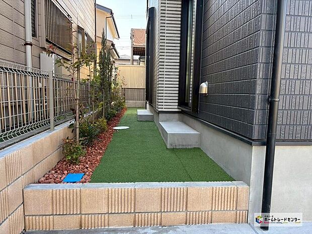 【庭】ちょっとしたお庭スペース付きで、ガーデニングも楽しめます♪