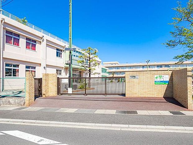 市川市立宮久保小学校（約700m）