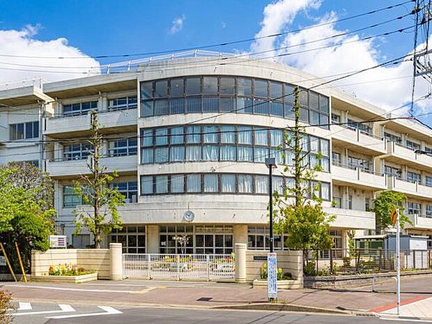 市川市立妙典中学校(約1,000m)