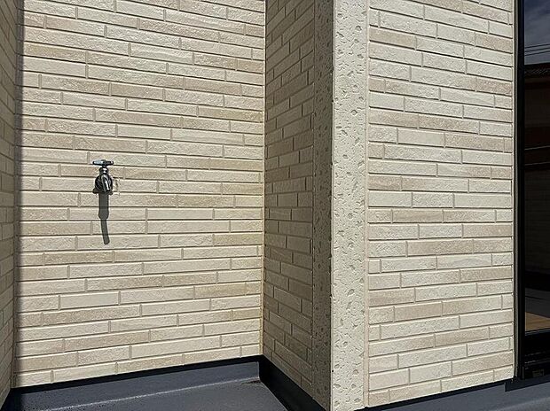 【その他】お掃除やお子様の水遊びに便利なバルコニー水栓付きです！