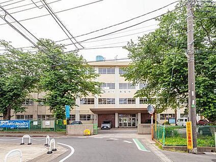松戸市立松飛台小学校 350m( 徒歩5分)