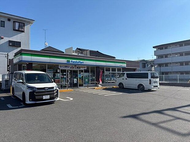 ファミリーマート松戸松飛台店（約404m）