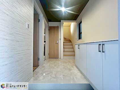 【2号棟】玄関