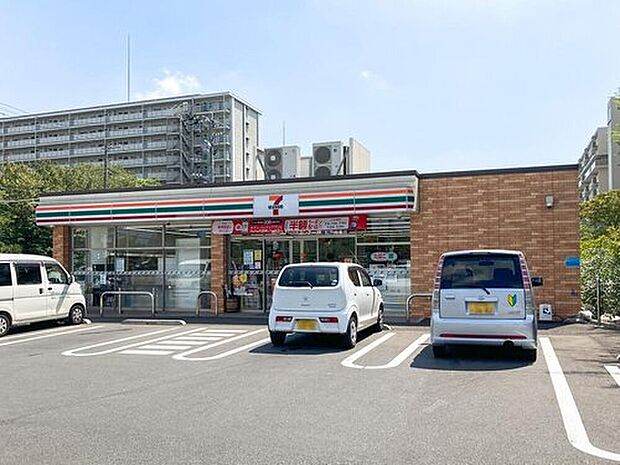 セブンイレブン市川南大野2丁目店（約603m）