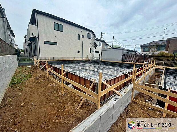 【現地外観写真】【2号棟】資料送付・ご見学即対応！ご不明点等、スタッフがしっかりと説明させていただきますので、いつでもお気軽にお問い合わせください♪