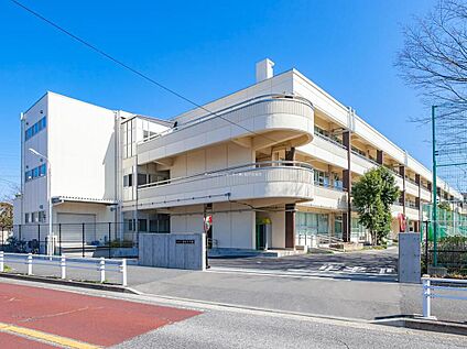浦安市立浦安中学校 850m (徒歩11分)