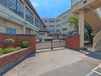 市川市立行徳小学校 800ｍ(徒歩10分)