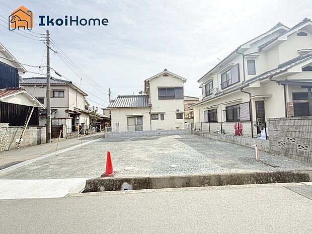 山電「江井ヶ島」駅徒歩７分の好立地！お車４台(※車種により)駐車可能！WIC・パントリー等収納豊富！