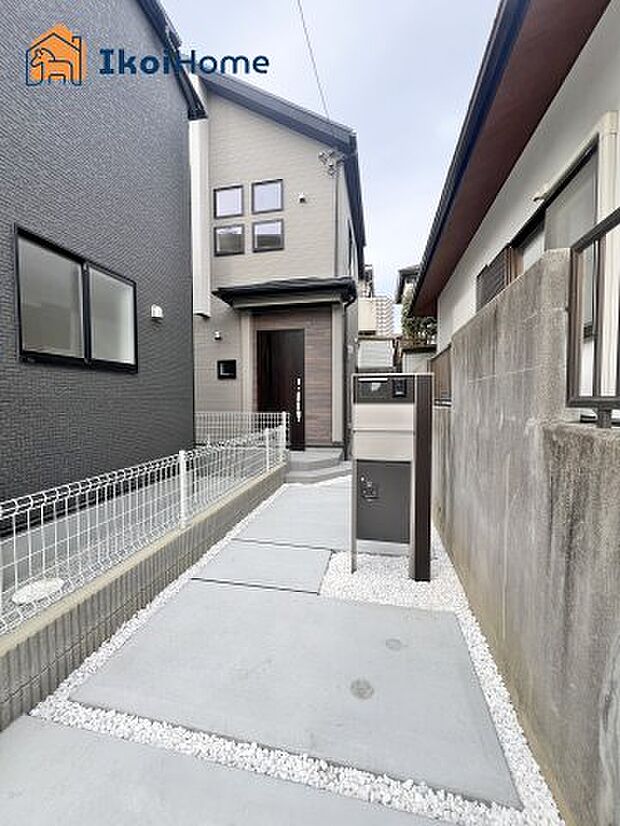 【外観】【ホームページに現地動画掲載中】●年中無休:当日予約可●駅近ながら駐車スペースございます!