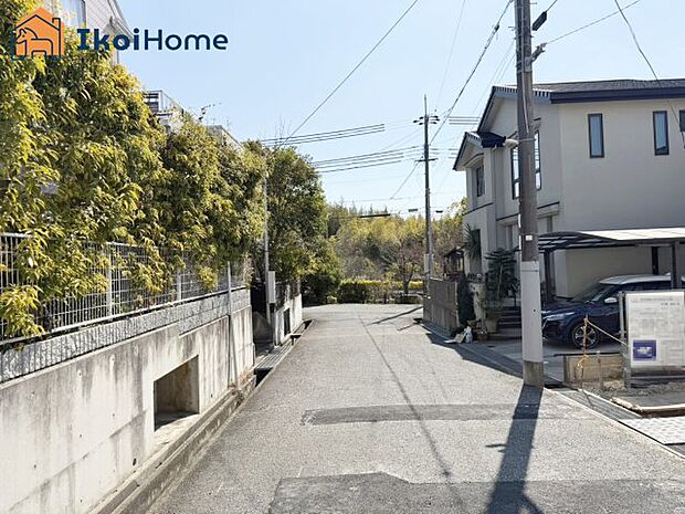 【外観】●年中無休:当日予約可●前面道路は幅員約6mとゆったり!小学校徒歩4分・中学校徒歩12分で通学便利♪