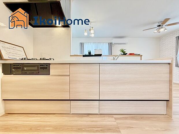 【キッチン】【ホームページに現地動画掲載中】●年中無休:当日予約可●人気の対面式のキッチンで明るい!