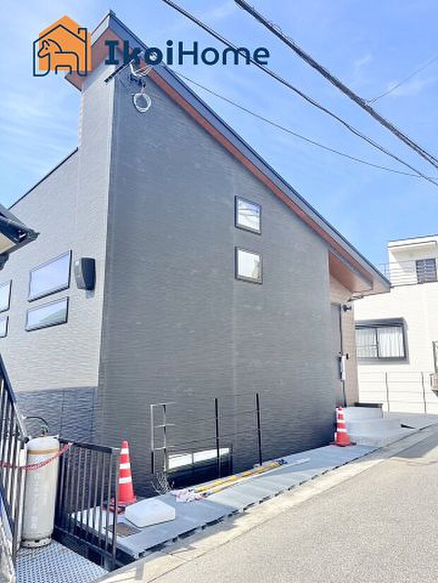 【外観】●年中無休:当日予約可●シックでおしゃれな外観感も魅力!お問い合わせお待ちしております♪