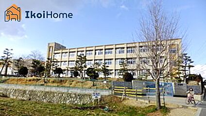 岩岡小学校 徒歩2564m
