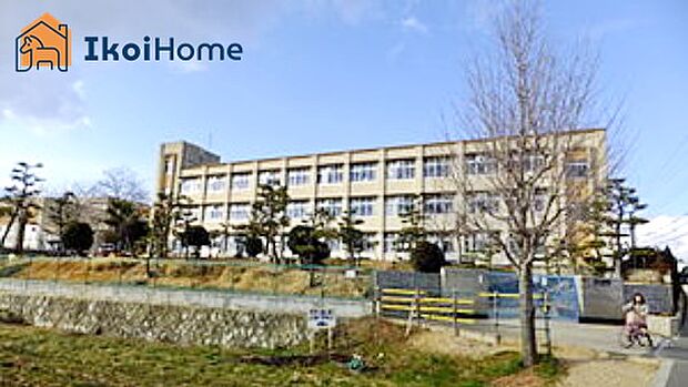 岩岡小学校