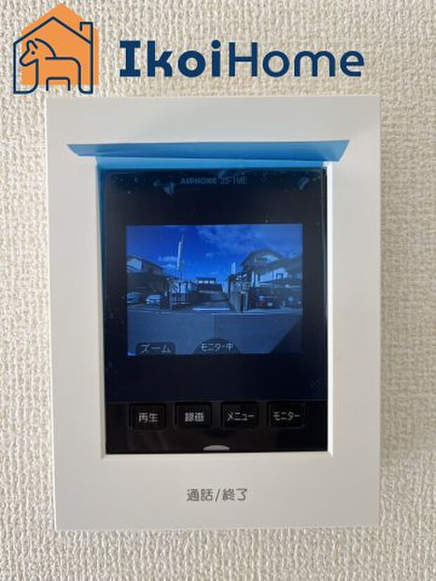 【TVモニターホン】施工例　来客があった時にも画面越しに顔を確認できるほか、録画機能も付いているので安心です。