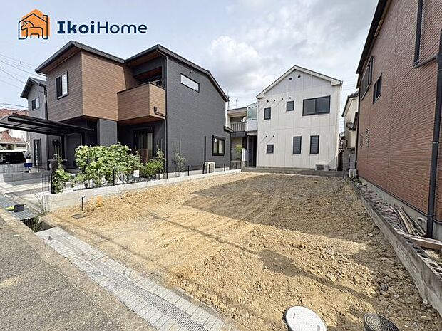 【外観】●年中無休:当日予約可●南向き整形地!道路ともフラットで、前面道路広く約10mございます!