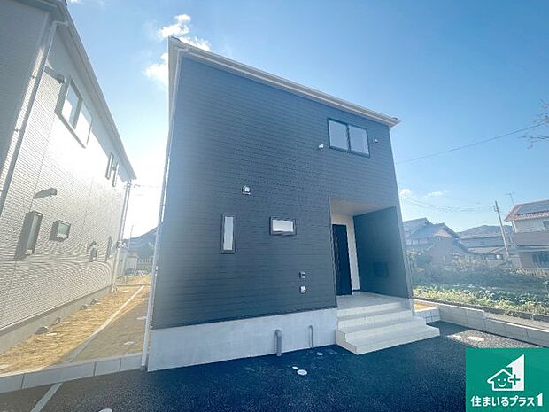 【外観】安心の10年保証!外観を美しく保ち、雨水で汚れを落とします!気になることがありましたら、お気軽にお問い合わせください!