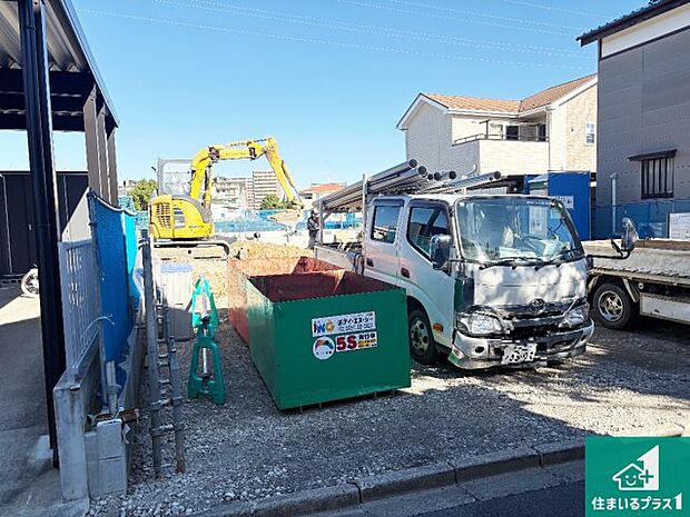 【外観】周辺は落ち着いた街並みの住宅地!子育てがしやすい住環境です!まだ未完成ですが、現地でしかわからない事もございます。是非一度ご覧ください。