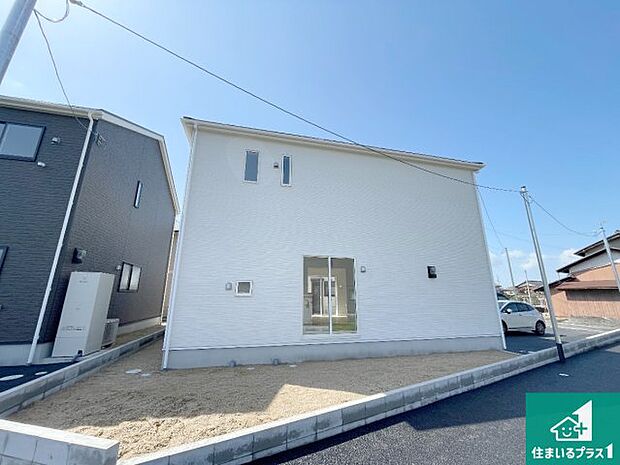 【外観】安心の10年保証！外観を美しく保ち、雨水で汚れを落とします！気になることがありましたら、お気軽にお問い合わせください！