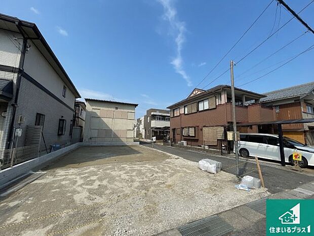 【外観】現在建築中!落ち着いた街並みで新生活を始めることが出来そう!周辺の物件も併せてご紹介させて頂きます!