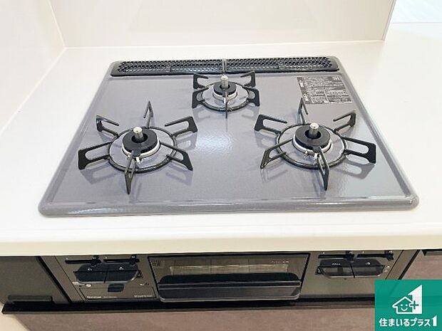 【コンロ】ダブル高火力Siセンサー付きコンロ!3口あるので、まとめて料理をする時も大活躍!
