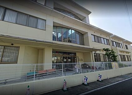はなぶさ保育園 徒歩390m