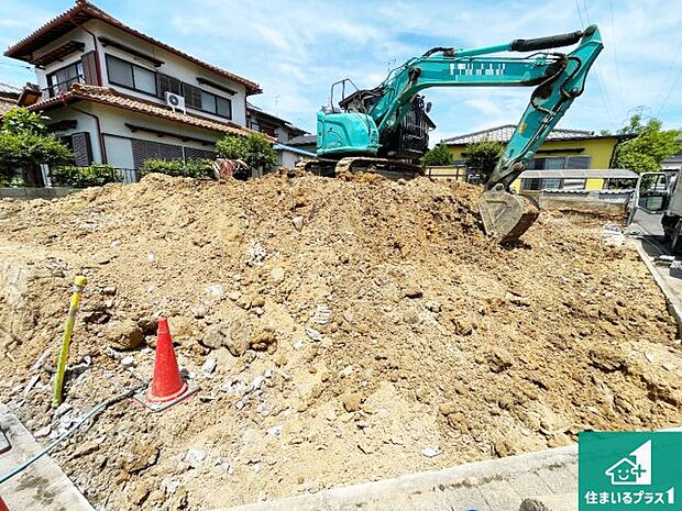 【外観】現在建築中!落ち着いた街並みで新生活を始めることが出来そう!周辺の物件も併せてご紹介させて頂きます!