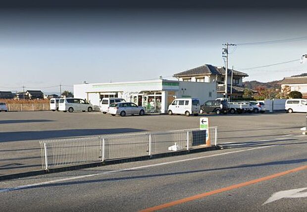ファミリーマート 彦根金田町店