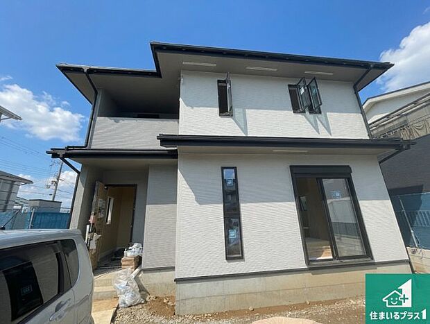 【外観】現在建築中！落ち着いた街並みで新生活を始めることが出来そう！周辺の物件も併せてご紹介させて頂きます！