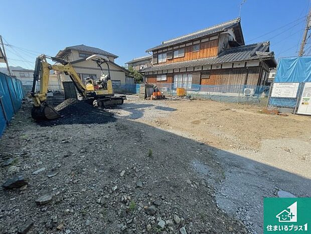 【外観】現在建築中！落ち着いた街並みで新生活を始めることが出来そう！周辺の物件も併せてご紹介させて頂きます！