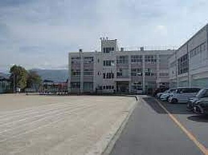 亀岡市立大井小学校 徒歩1840m