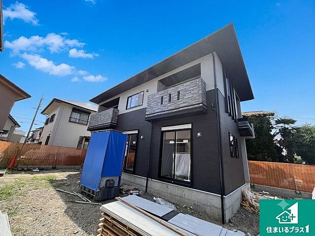 【外観】現在建築中!落ち着いた街並みで新生活を始めることが出来そう!周辺の物件も併せてご紹介させて頂きます!