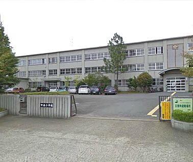 八幡市立中央小学校 徒歩450m