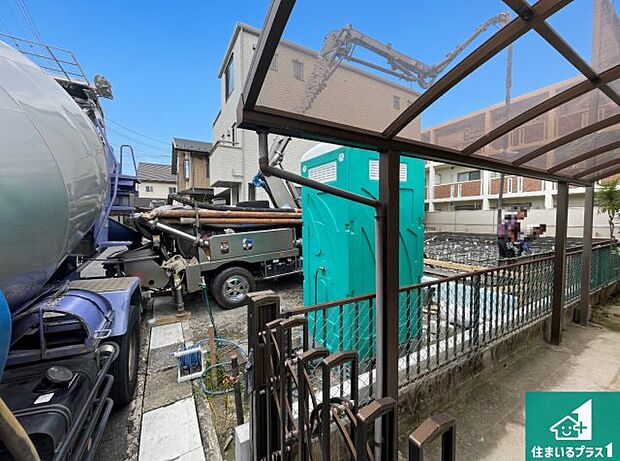 【外観】周辺は落ち着いた街並みの住宅地!子育てがしやすい住環境です!まだ未完成ですが、現地でしかわからない事もございます。是非一度ご覧ください。