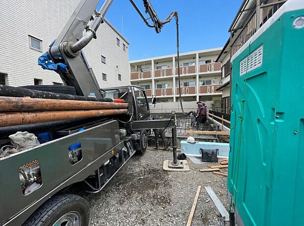 【外観】周辺は落ち着いた街並みの住宅地!子育てがしやすい住環境です!まだ未完成ですが、現地でしかわからない事もございます。是非一度ご覧ください。