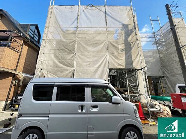 【外観】周辺は落ち着いた街並みの住宅地！子育てがしやすい住環境です！まだ未完成ですが、現地でしかわからない事もございます。是非一度ご覧ください。