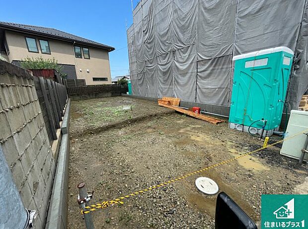 【外観】周辺は落ち着いた街並みの住宅地!子育てがしやすい住環境です!まだ未完成ですが、現地でしかわからない事もございます。是非一度ご覧ください。